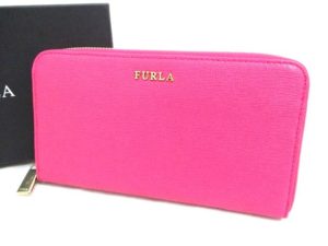 フルラ|FURLA の ラウンドファスナー 長財布 ウォレット を買い取りさせて頂きました♪