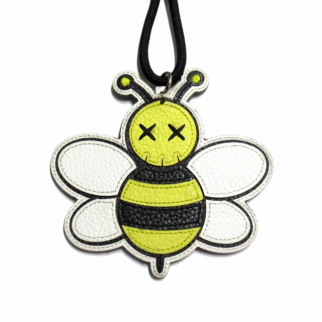 メンズDior × KAWS Bee チャーム　キーホルダー　トップ　ハチ