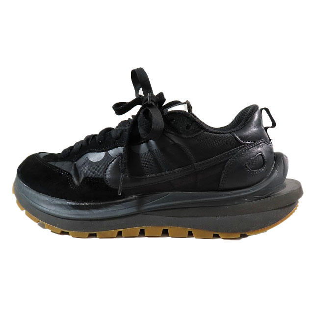 ナイキ NIKE sacai × Nike Vapor Waffle Black Gum スニーカー DD1875-001 を買い取りさせて頂きました♪